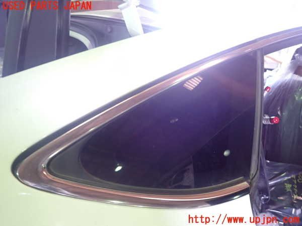 1UPJ-90801380]アウディ・A7 スポーツバック(4GCGWC)右クォーターガラス 中古