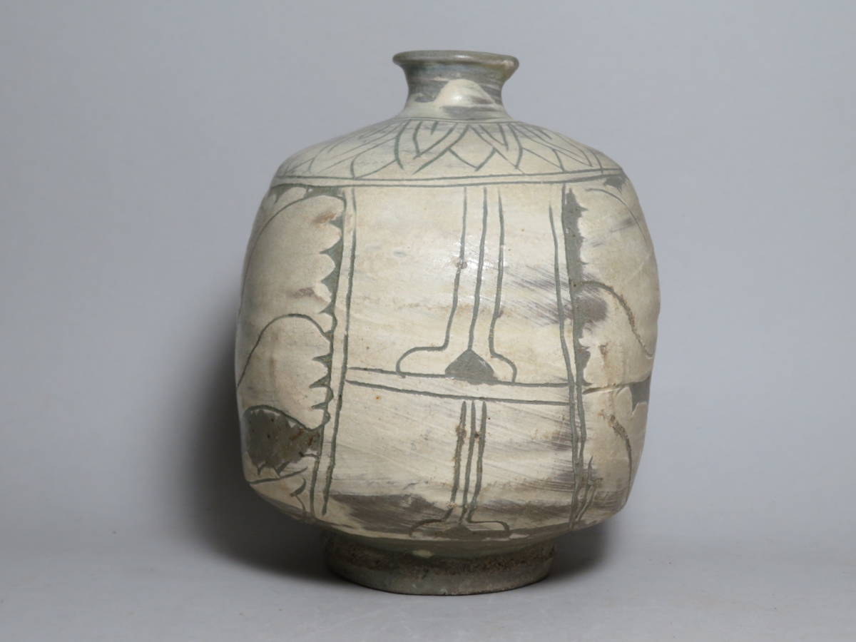 李朝/高麗 特集出品】粉青沙器白地線刻 牡丹文扁壺 朝鮮古陶磁器/李朝