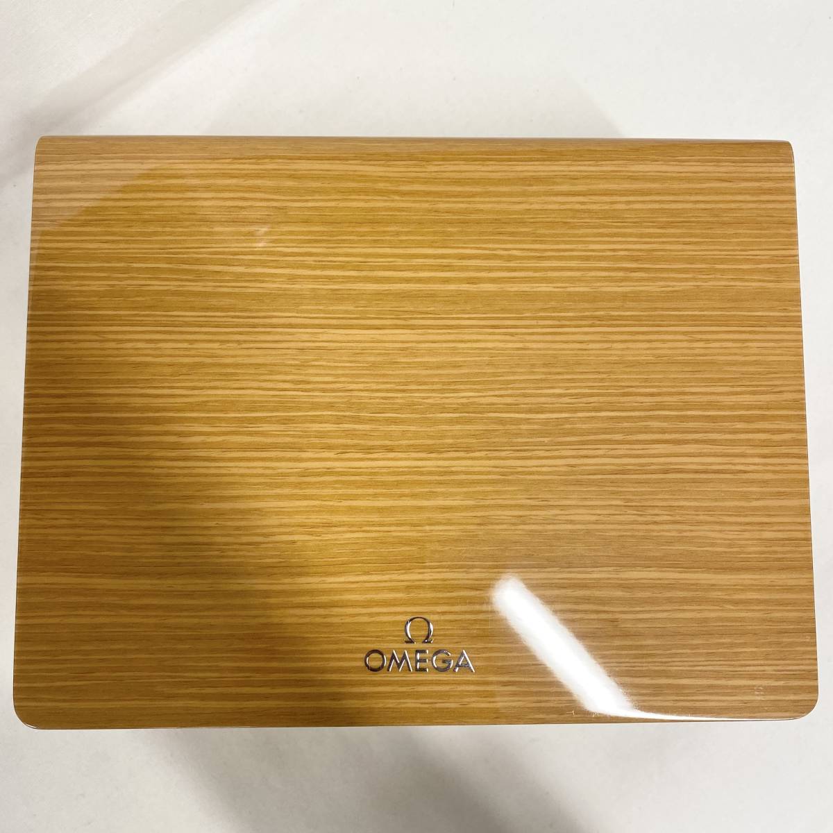 未使用！1円スタート！！】貴重な現行3番箱！ オメガ 純正BOX 現行 木 
