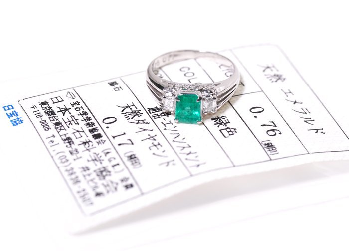 C-31☆Pt900 エメラルド0.76ct/ダイヤモンド0.17ct リング 9号 日本 