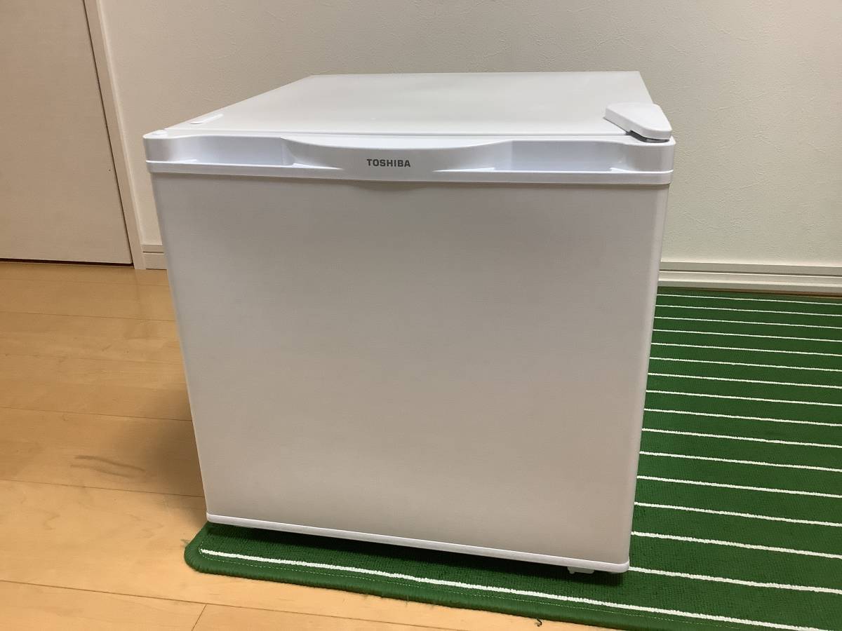 ☆2売り切り 中古 キレイです 東芝｜TOSHIBA ホテル用 冷蔵庫 ホワイト 