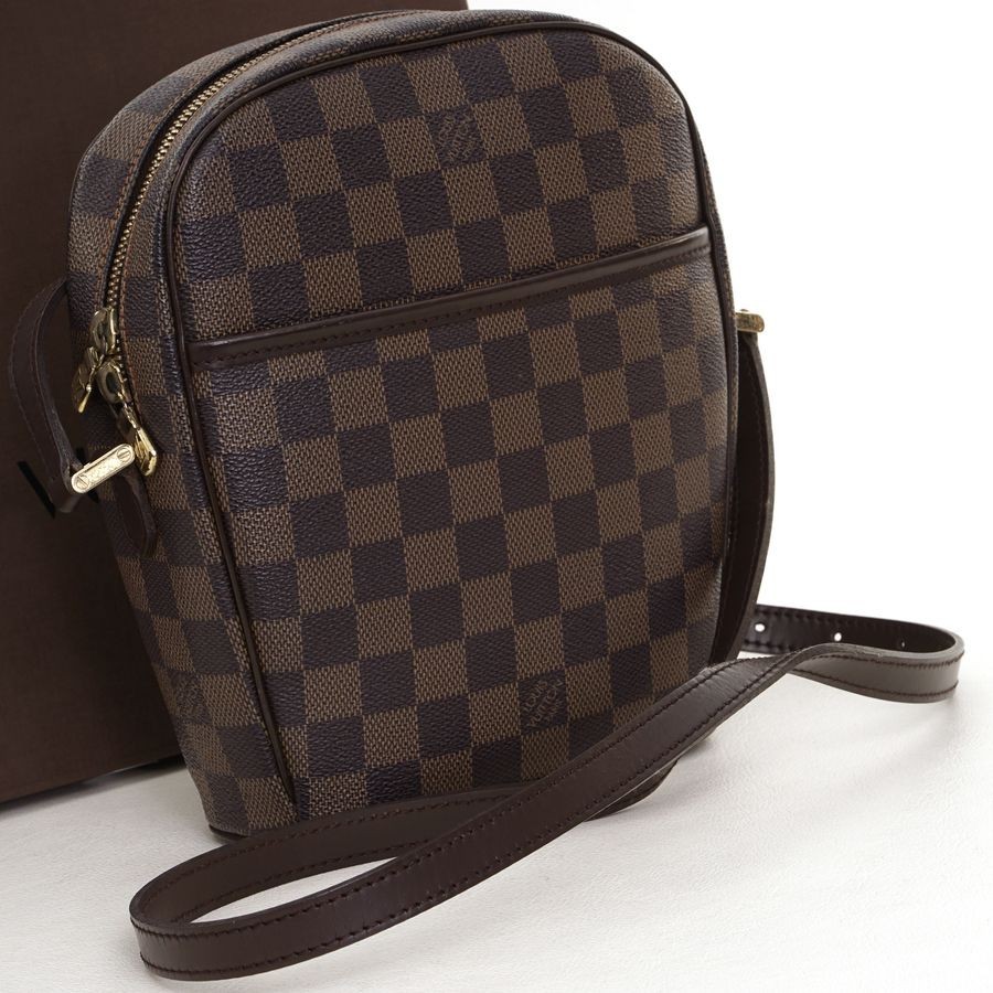 【極美品】 ルイヴィトン Louis Vuitton ダミエ イパネマ PM エベヌ 茶 ショルダーバッグ メッセンジャー レディース 定価約11万 A0376