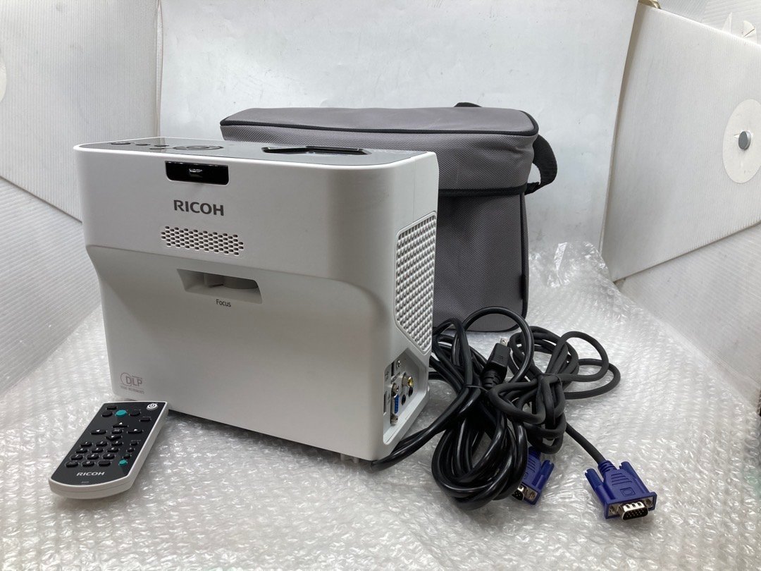 RICOH】超短焦点プロジェクター PJ WX4152N ランプ使用 3時間