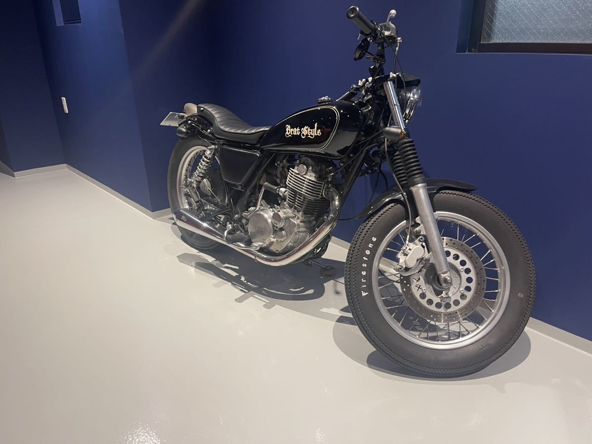 2001年式 ヤマハ SR400 BratStyle Street Bobber カスタム車両 