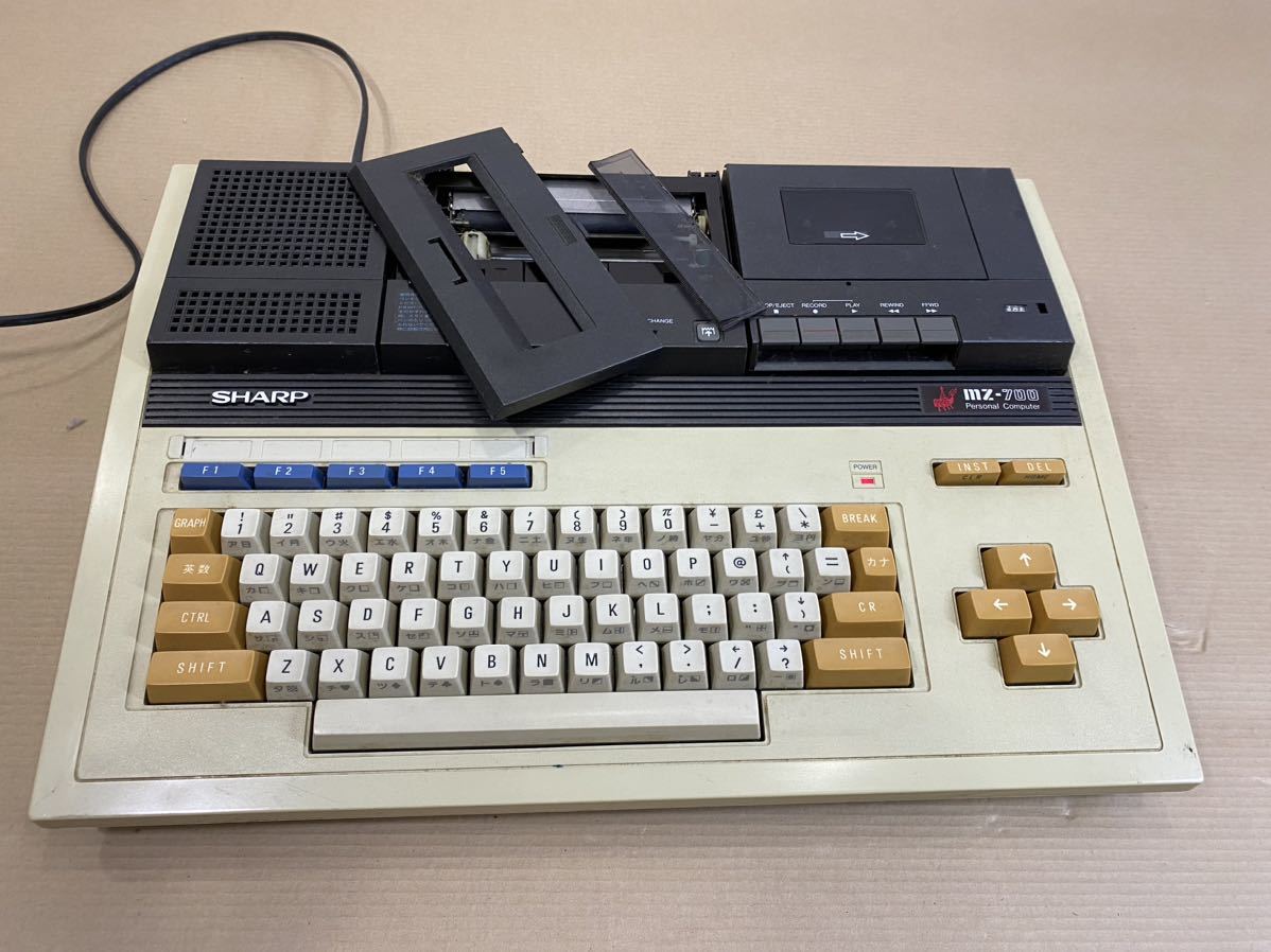 SHARP シャープ パーソナルコンピューター MZ-700 未確認ジャンク品
