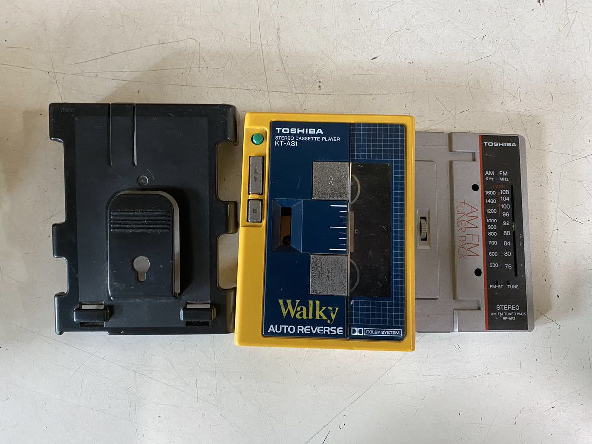 TOSHIBA KT-AS1 東芝 Walky FM/AM カセットプレーヤー 通電/ジャンク