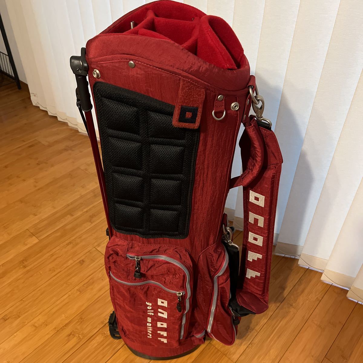 オノフONOFF スタンドバッグ　ナイロン素材　軽量　