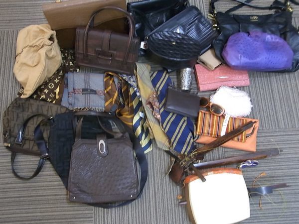 1円 送料無料 遺品整理 バッグ 三味線 マフラー ストール ネクタイ 財布など まとめ売り
