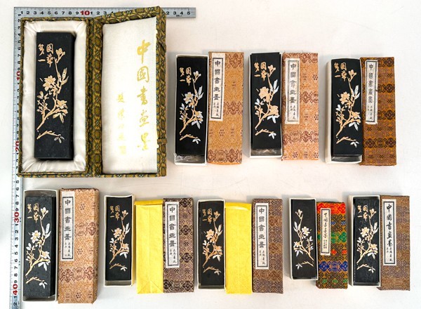 中国書画墨 上海製 黒色 墨 未使用 中国書画墨 上海製 黒色 墨 【