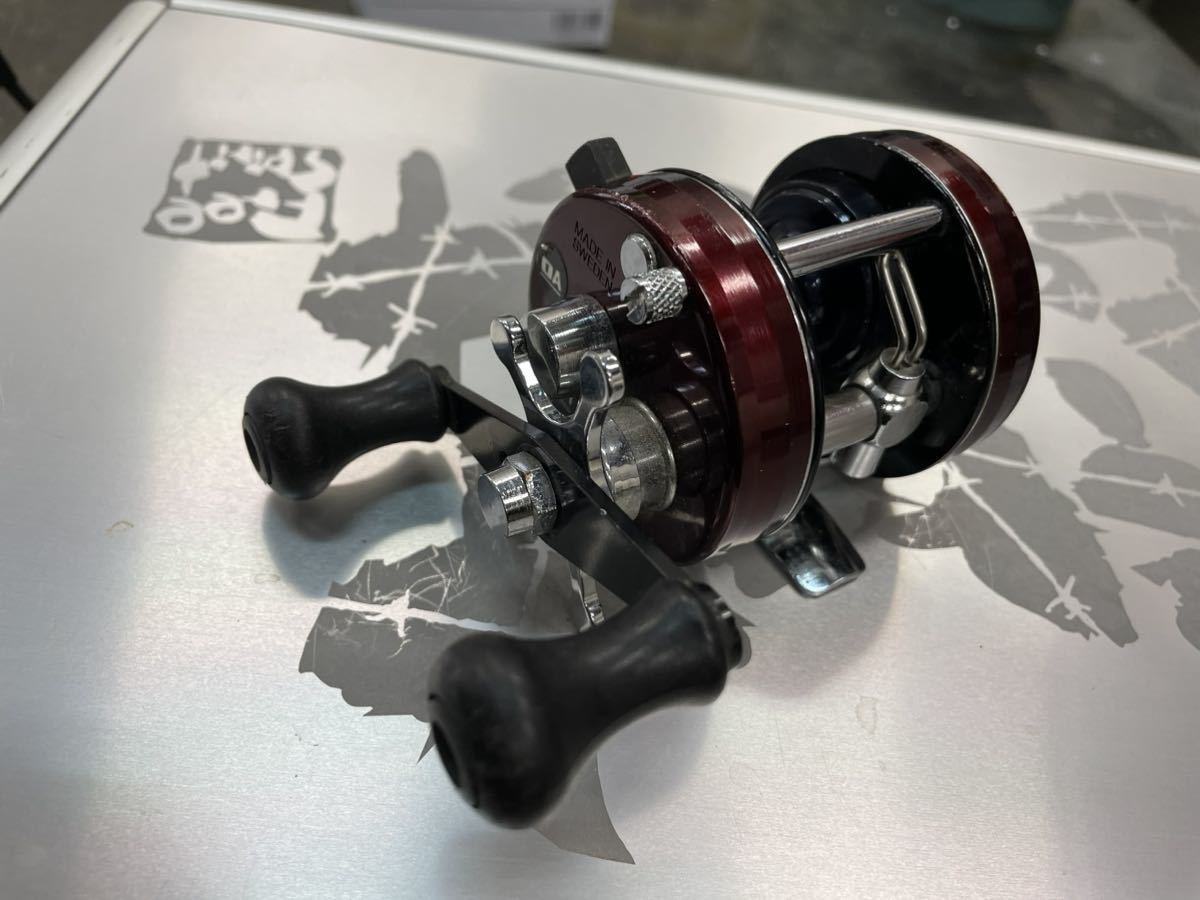 ABU アブ 1500C バーガンディ ヴィンテージリール ABU アブ 1500C