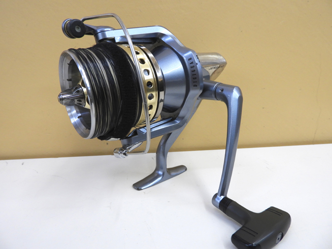 ダイワ 標準 グランドサーフ 35V 投げ釣りリール スピニング リール