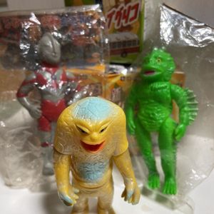 ジャミラのYahoo!オークション(旧ヤフオク!)の相場・価格を見る｜Yahoo