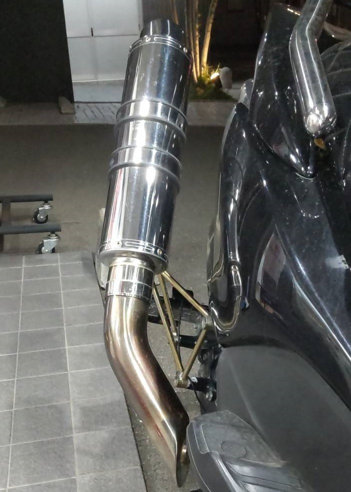 FORZA Z - X⁄Z（MF08） Z」にABS搭載の「フォルツァ ABS」を 【中古】ホンダ HONDA FORZA Z／X フォルツァ Z／X MF08 カチアゲマフラー 極太サイレンサー 見た目大迫力 音割と静か
