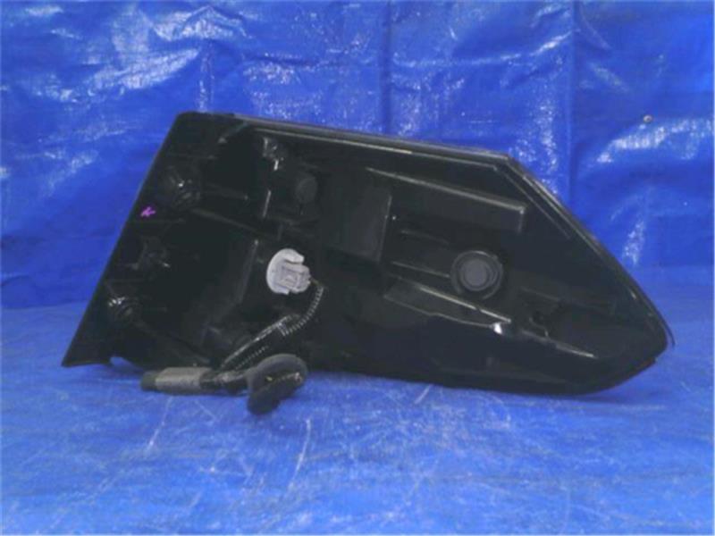ホンダ 純正 シャトル 《 GP7 》 左テールランプ P42400-23002878