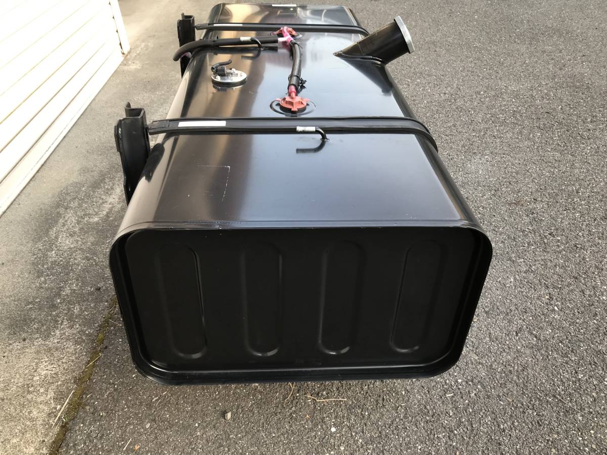 燃料タンク（ステ、バンド付）200L 新車外し 日野純正品
