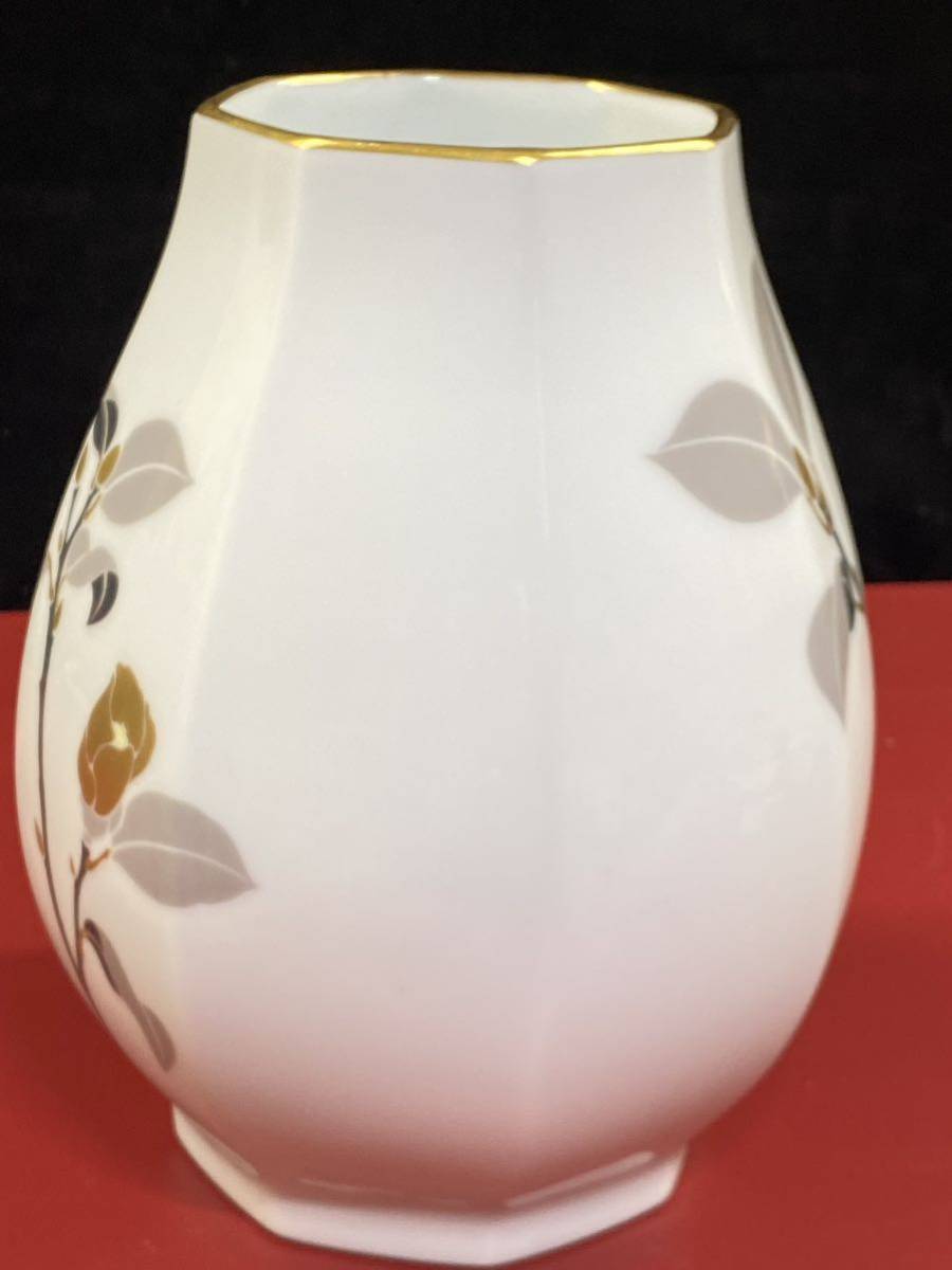 大倉陶園 OKURA 花瓶 金蝕 椿 花瓶 フラワーベース ツバキ 花 白磁