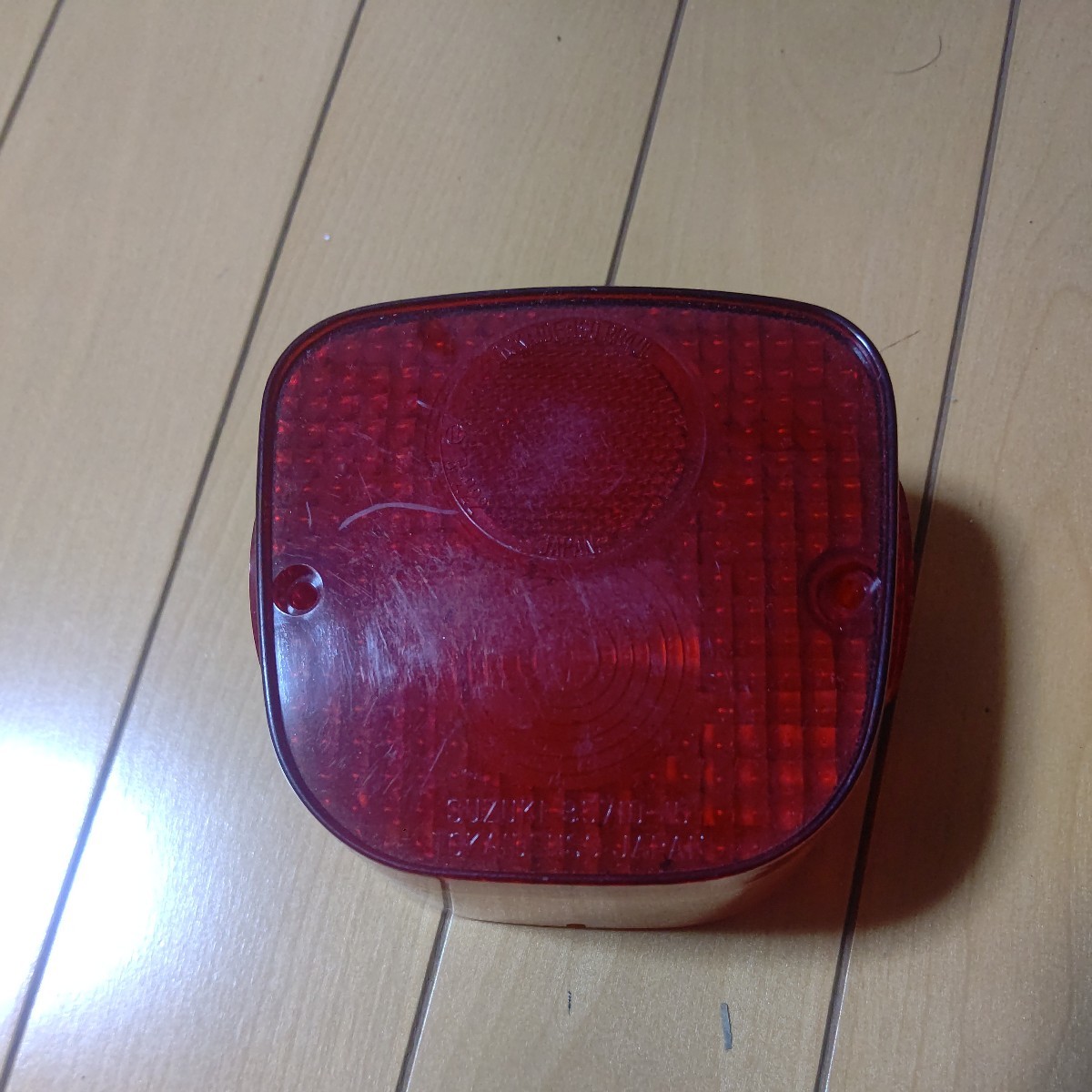 スズキ　ランディ　FM50 新品　純正テールレンズ 73667 新品 SUZUKI スズキ バーディ50 バーディー 純正テールランプ