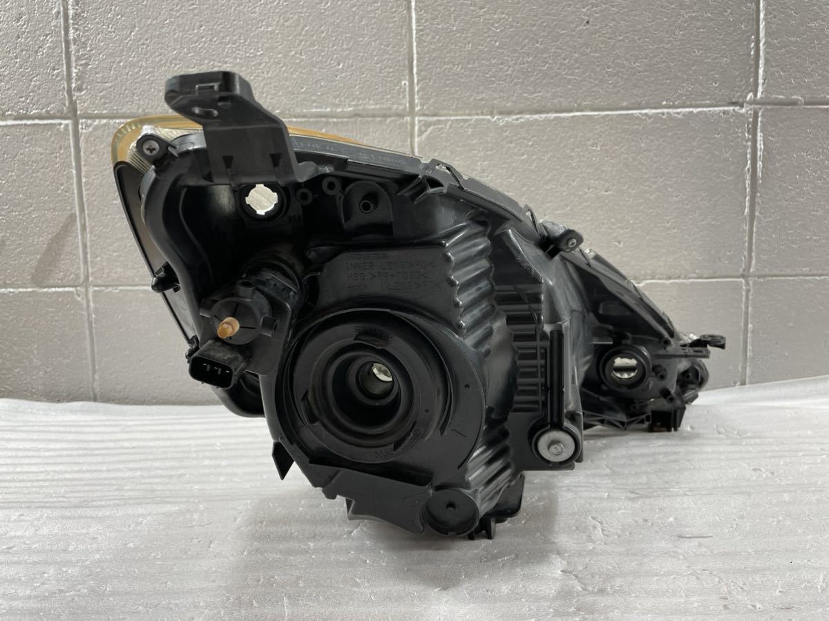 R50318 フィットシャトル GG7 8 純正 ヘッドライト 左 STANLEY P6865