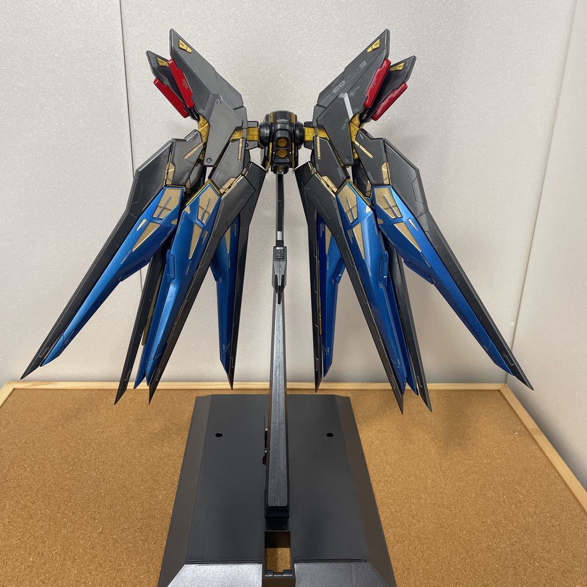 □PG 1/60 ストライクフリーダムガンダム 塗装済み完成品□(完成品