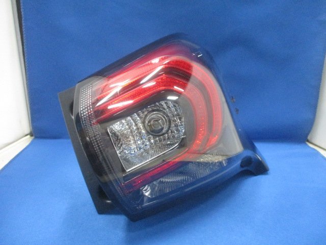 トヨタ シエンタ NHP170G/NSP170G/NCP175G 後期 右テール LED 純正