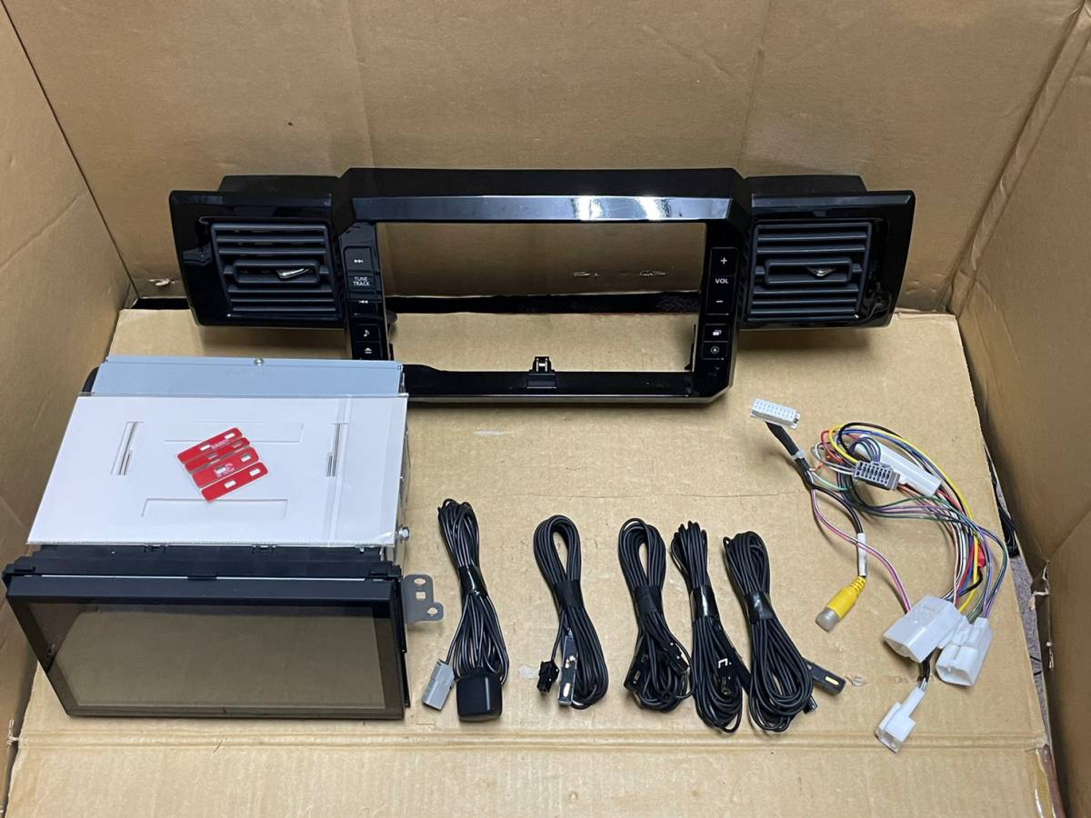 ダイハツウェイク純正8インチナビNSZN-W65DB HDMI USB ダイハツ