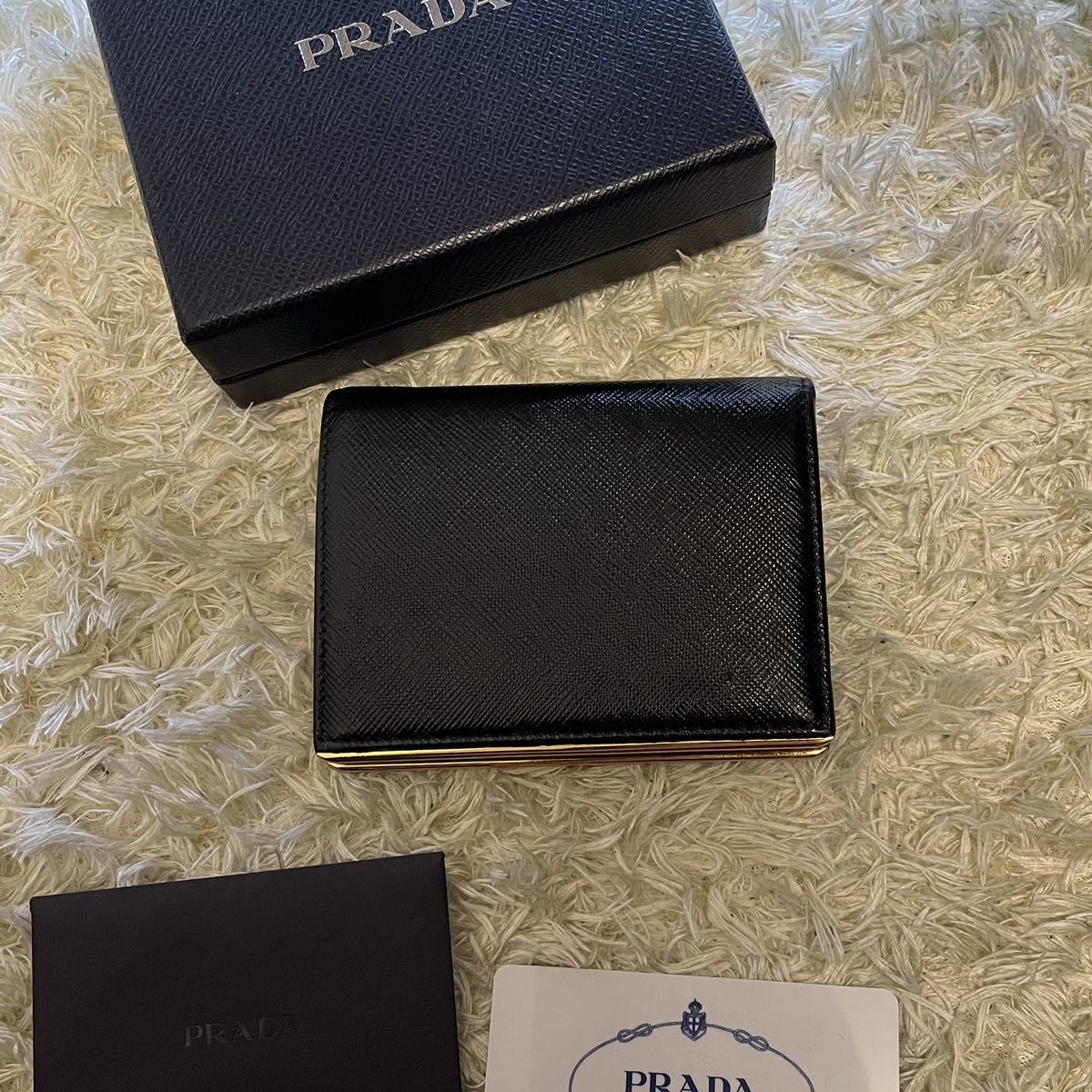 良品PRADA プラダ 折り財布 サフィアーノレザー ロゴ金具 ゴールド