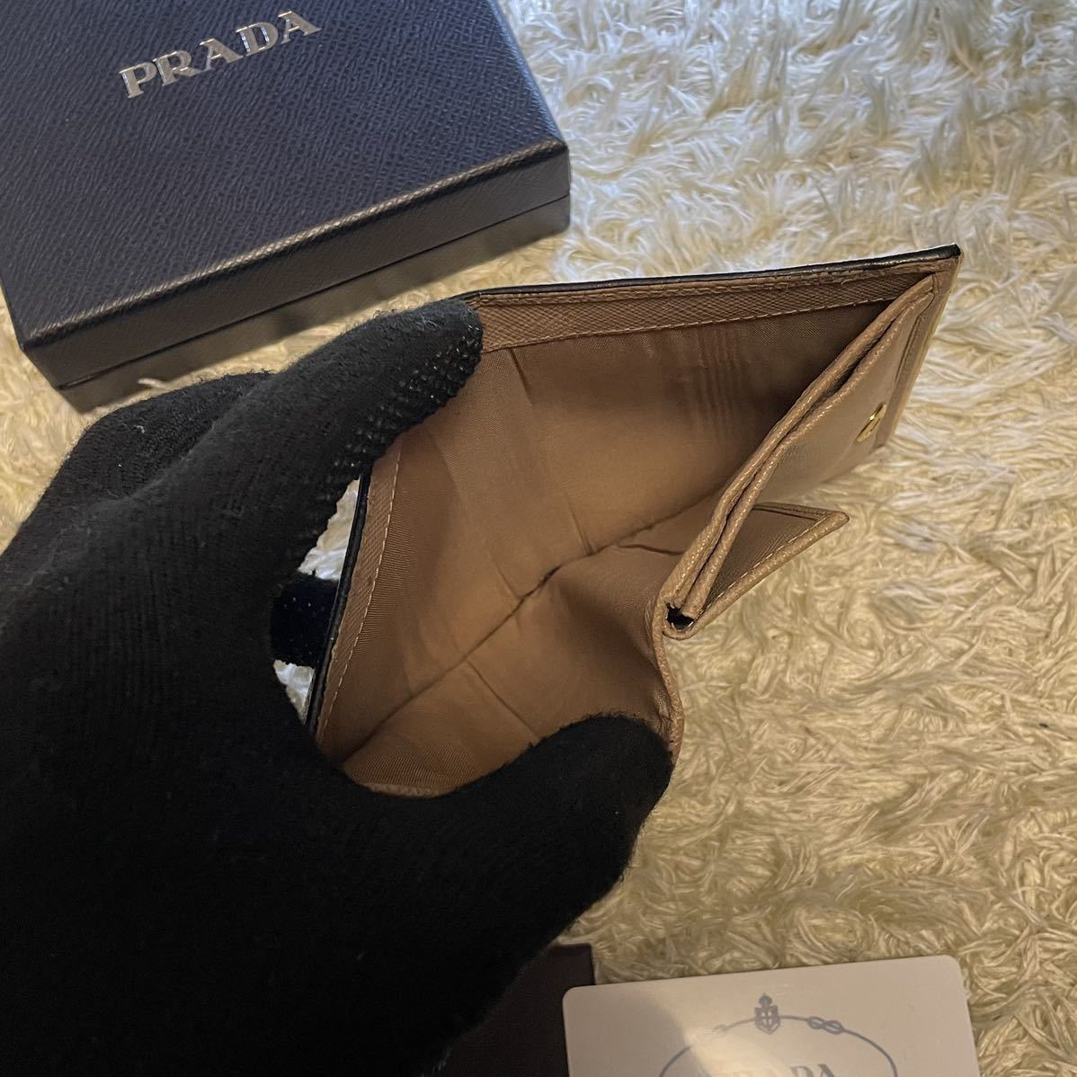 良品PRADA プラダ 折り財布 サフィアーノレザー ロゴ金具 ゴールド