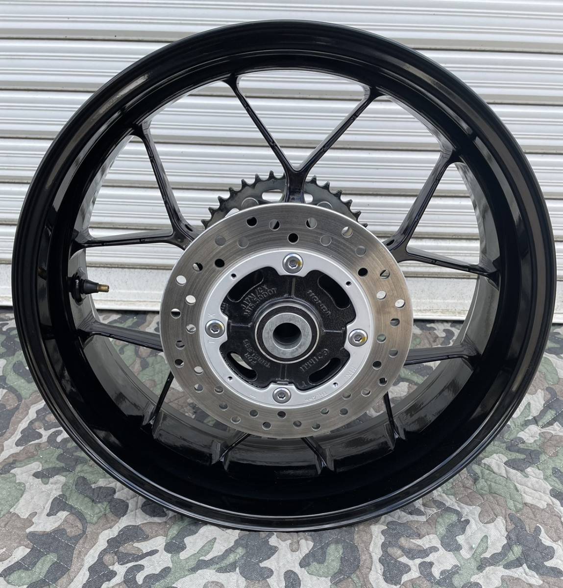 CBR600RR・2BL・PC40・純正リアホイールセット