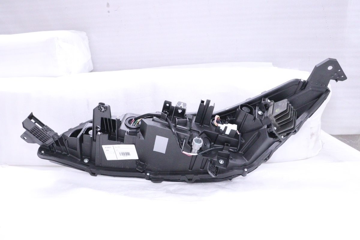 Ｔ３３エクストレイル　右ヘッドライト 33-701☆現行 極上品☆LED T33 エクストレイル☆ポジション 右ヘッド