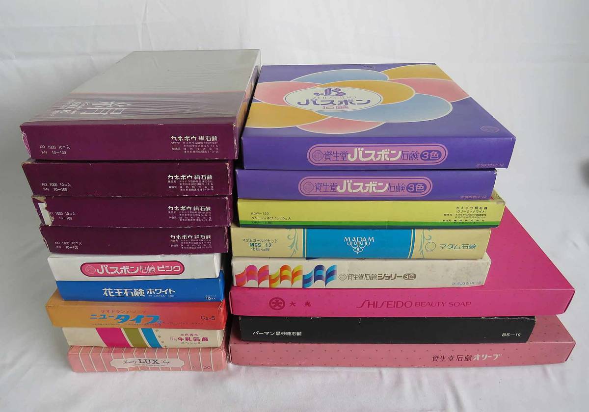 石鹸＊化粧箱入り＊未使用の17箱＊合計217個