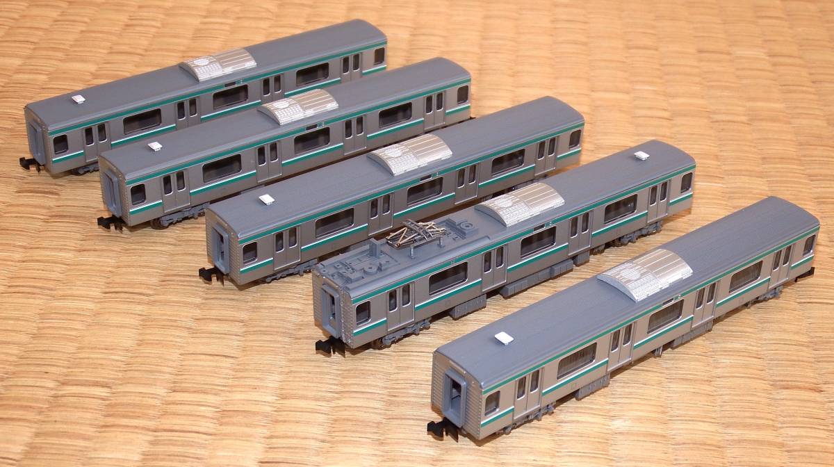 TOMIX JR E501系通勤電車 増結セット（品番92457の床下グレー仕様
