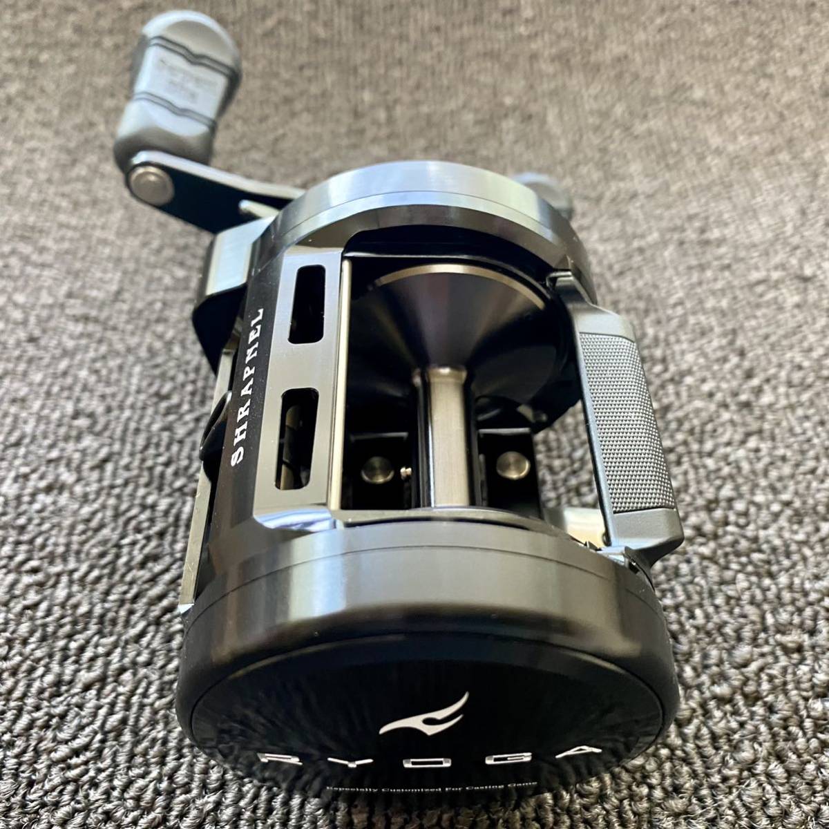 新品】 ダイワ リョウガ シュラプネル C3000H 右巻き DAIWA RYOGA