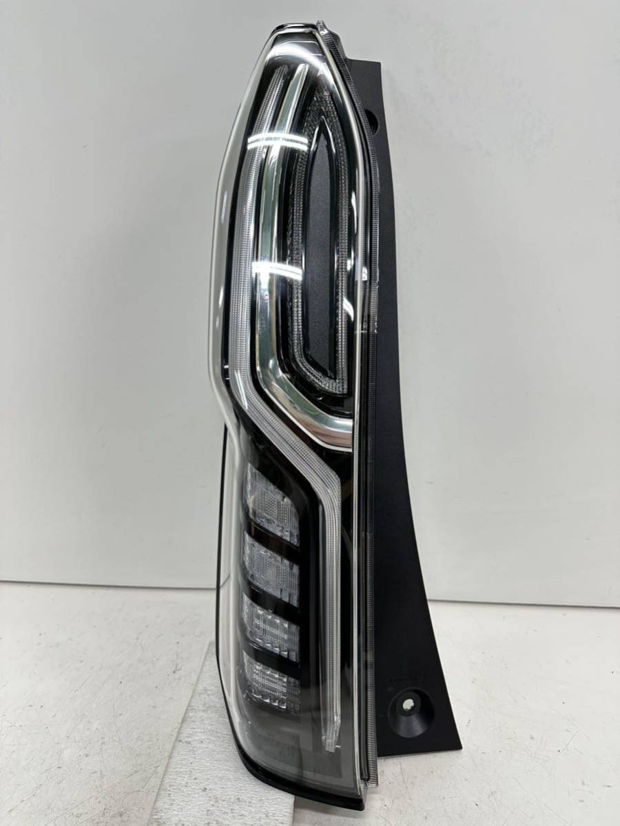 50403 破損無し N BOX カスタム JF3 純正 左 テールランプ ICHIKOH D186 刻印 C