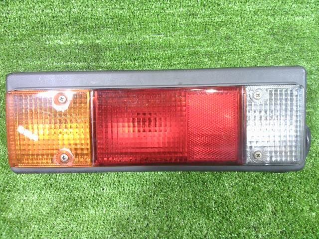 純正 キャンター FBA20 左テールランプ MK580765 MOBIS 924 中古