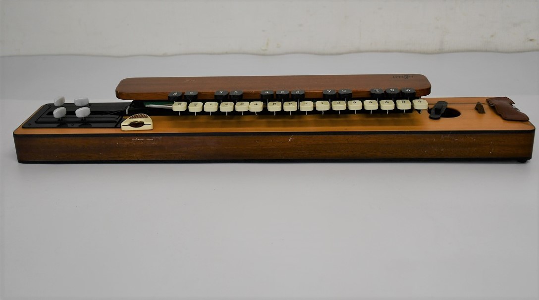 DY4-9【現状品】大正琴 LYRISSH ライリッシュハープ LPS50（LPS-50
