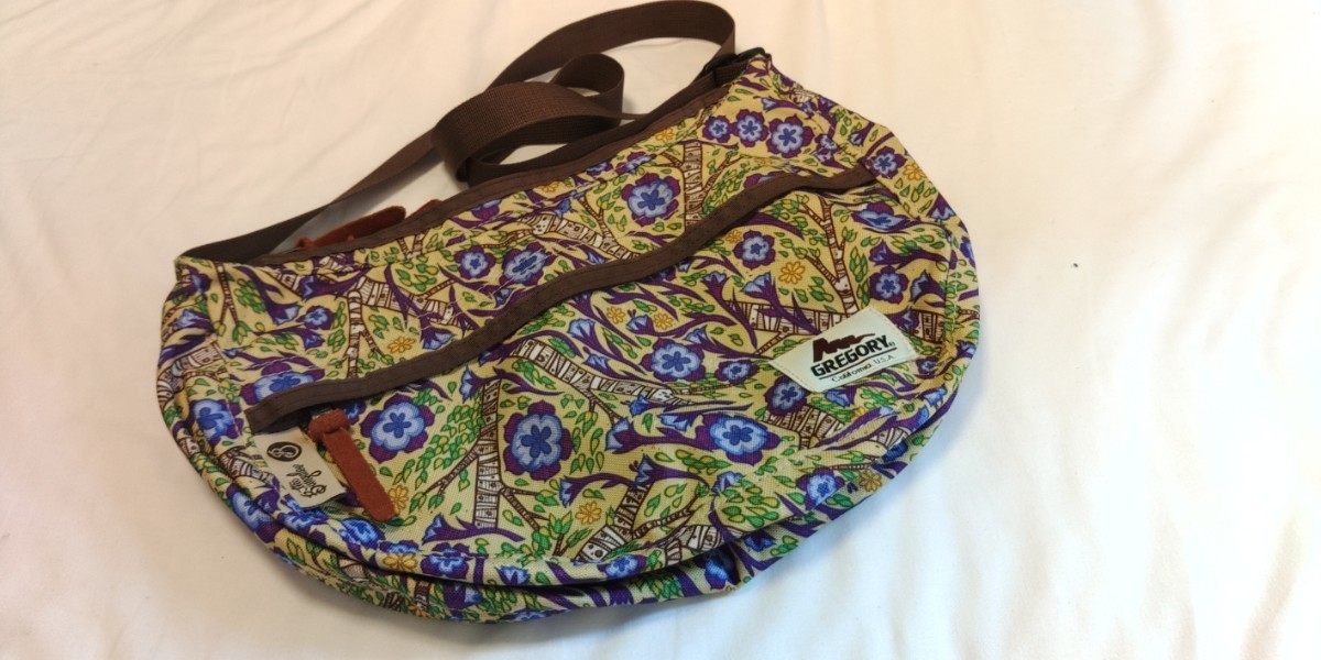 美品　即完売　GREGORY bungaloo グレゴリー　バンガロー　サッチェル　Sサイズ　バッグ　ショルダーバッグ　カバン　柄
