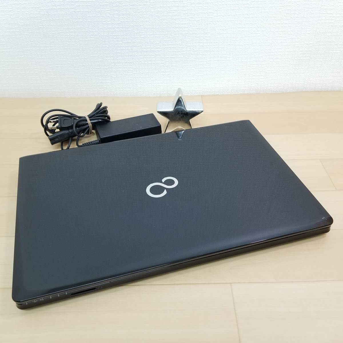 ☆美品☆高性能第5世代CPU搭載/新品SSD240GB搭載/メモリ4GB/無線 Wi-Fi