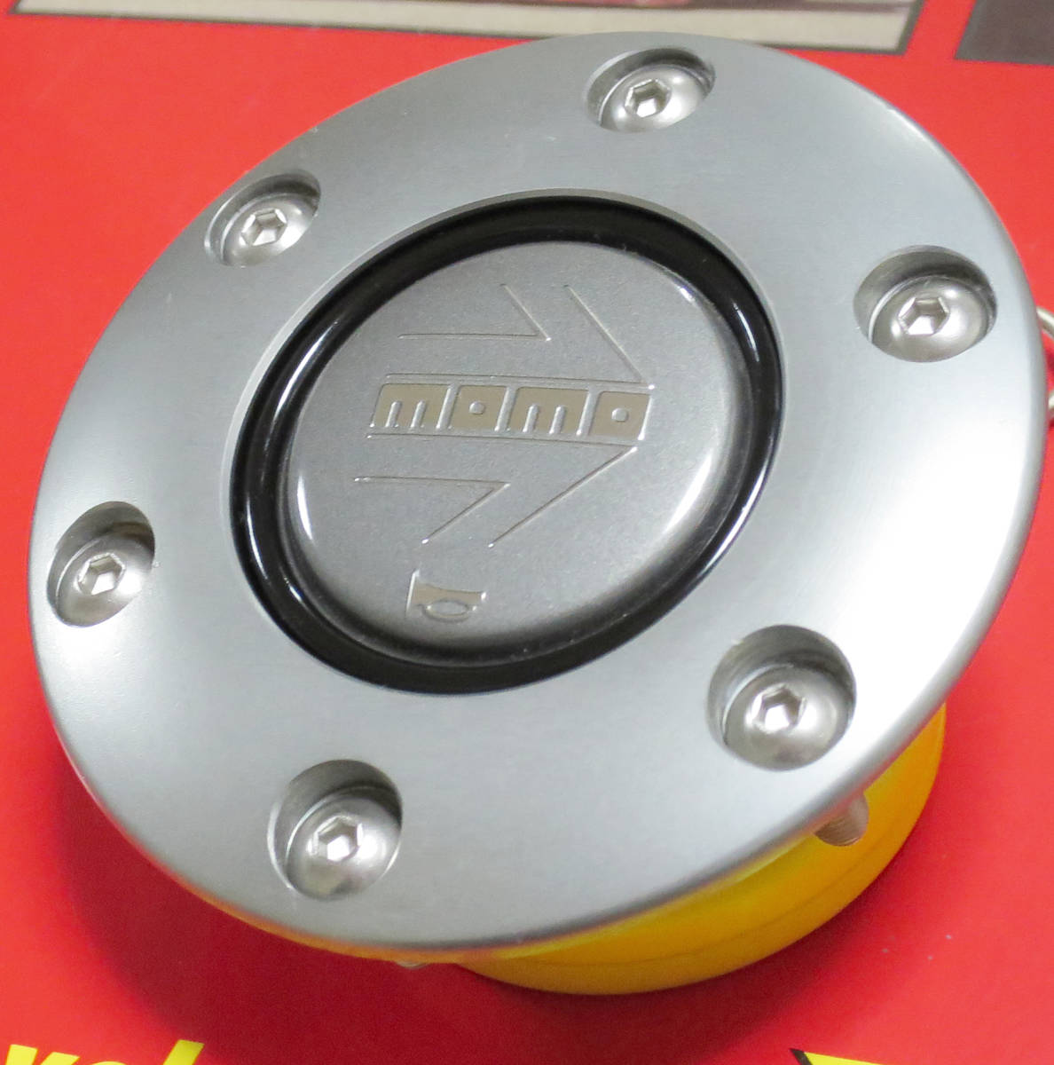 MOMO RACE モモ 32Φ レザー ステアリング ホーンボタン付き モモ