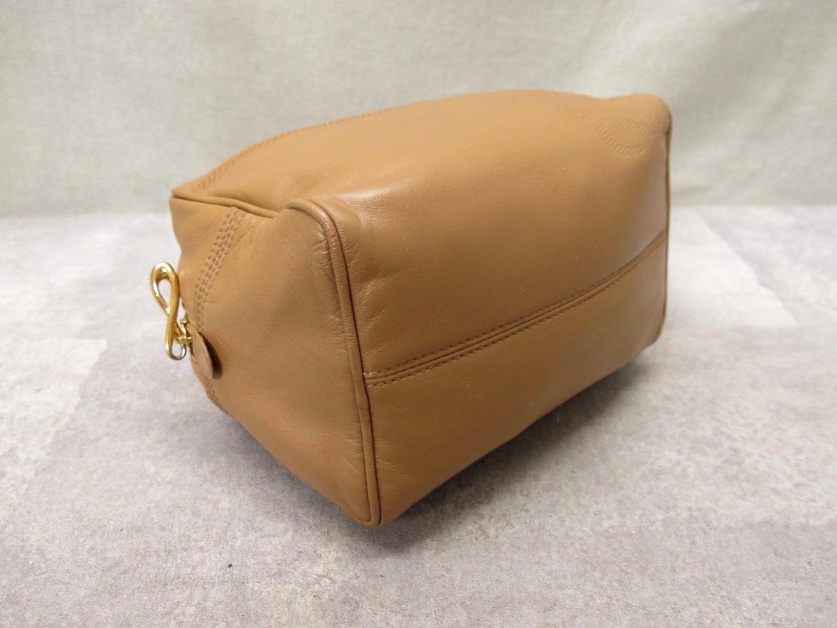 ○超美品○LOEWE ロエベ○アナグラム○ロゴ型押し○ナッパ レザー 本革 