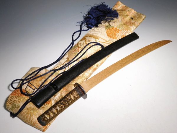 大森英光在銘!! 朧銀地波濤図縁頭 名作金工拵 刀身は村正か 水戸金工小