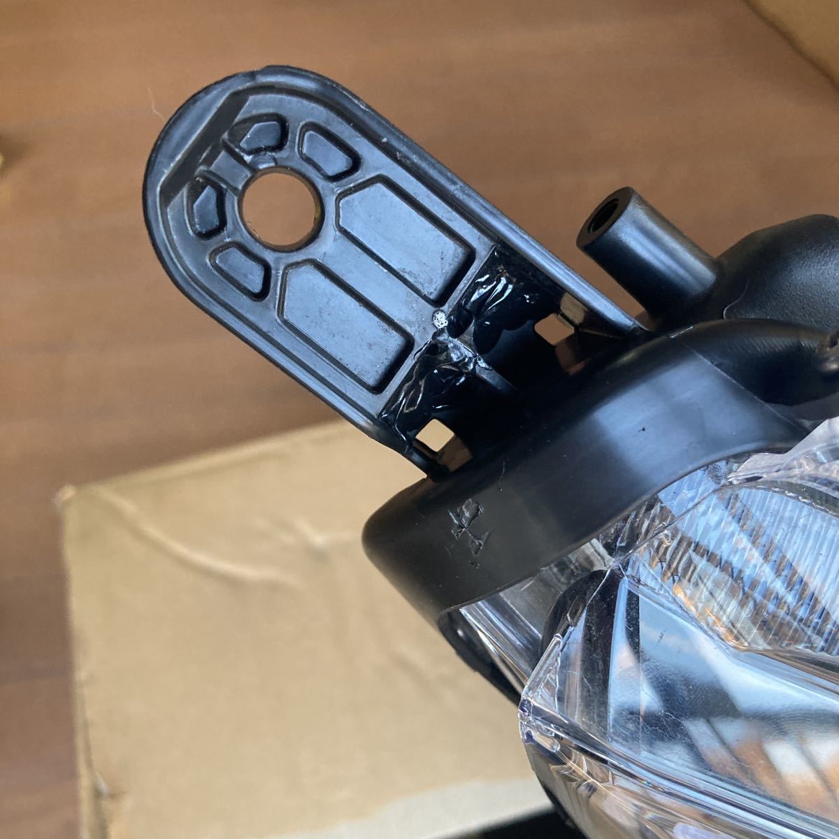 車 ライズ A201系右ヘッドランプユニット 品番：81110-B1710