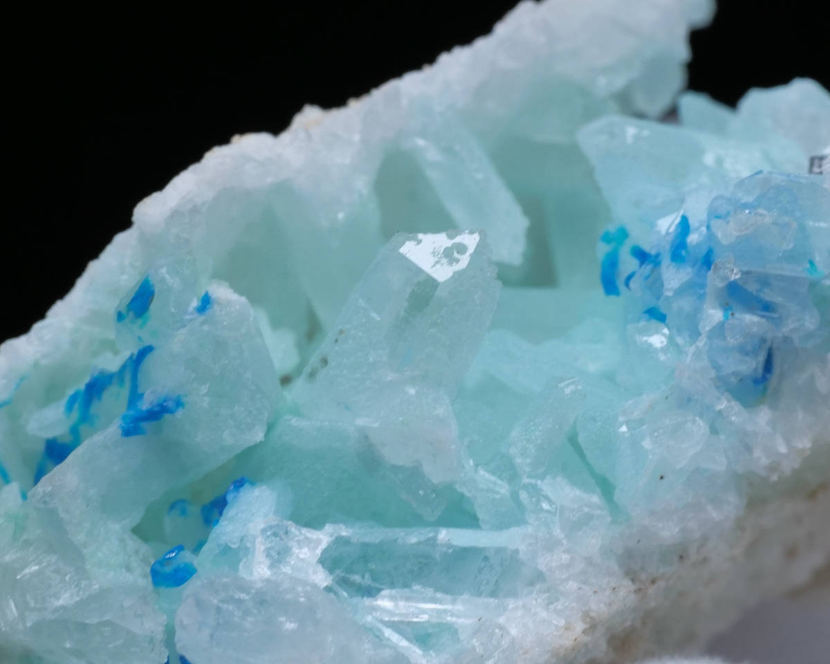 美品【鉱物 標本 ベゼリ石 異極鉱 水晶 結晶 原石】中国 雲南省 ベゼライト ヘミモルファイト クォーツ 