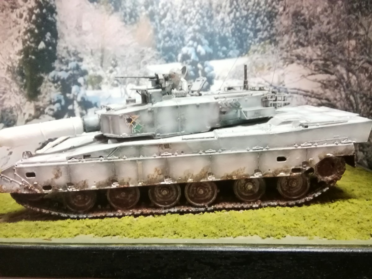 タミヤ1/35 90式戦車冬季仕様 第71戦車連隊第4中隊 サスペンション可動