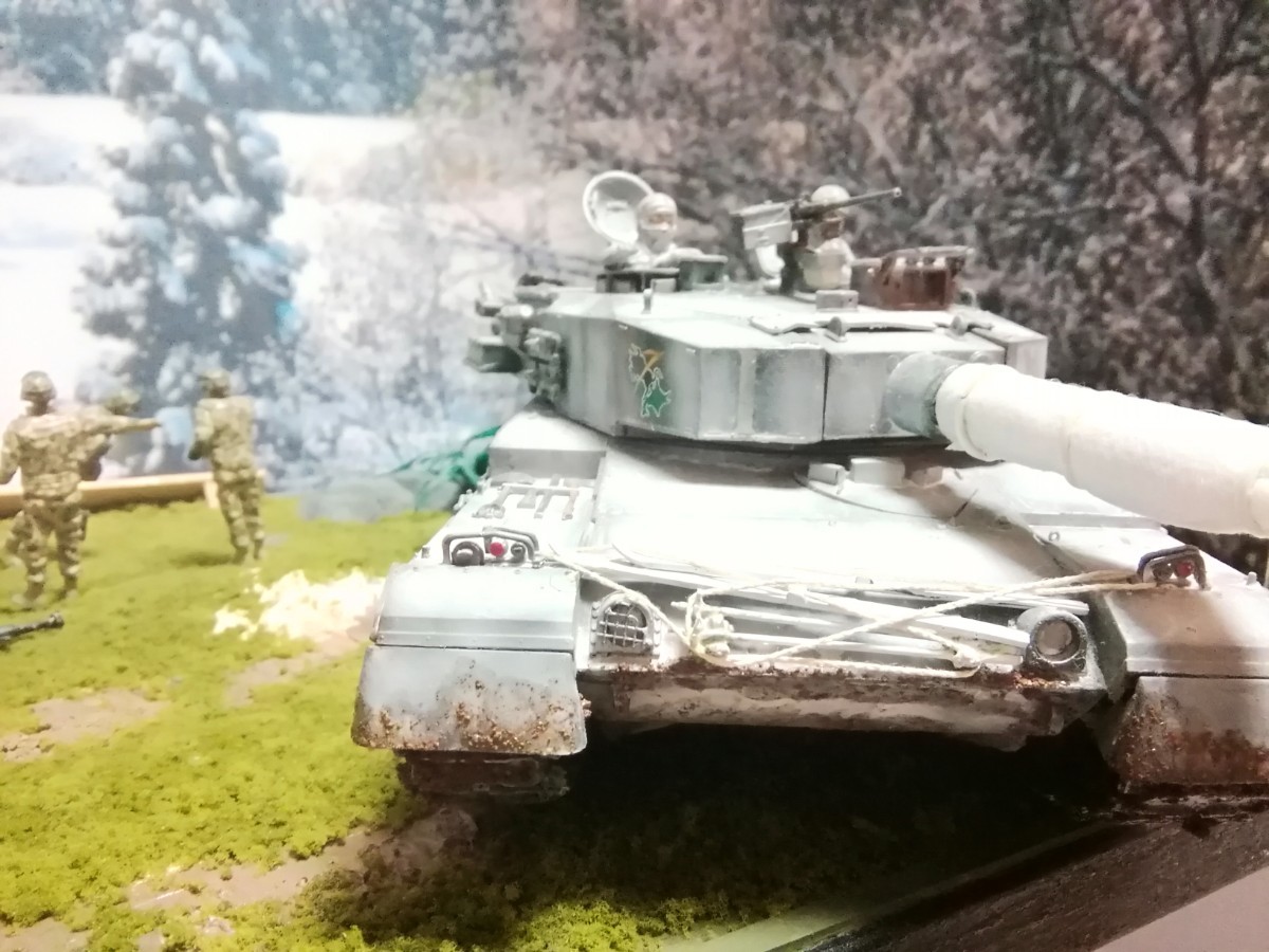 タミヤ1/35 90式戦車冬季仕様 第71戦車連隊第4中隊 サスペンション可動