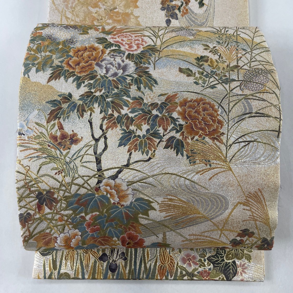 袋帯 美品 秀品 立涌 雲文 金銀糸 刺繍 墨色 六通 正絹 【中古