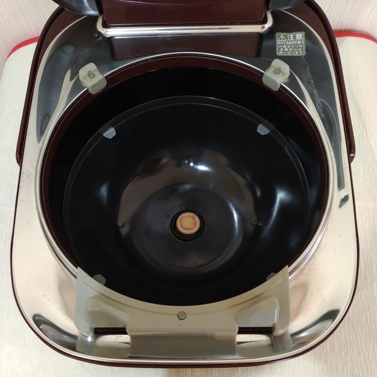 TOSHIBA 動作確認済み 真空 圧力 IH 炊飯器 RC-10VXG 中古現状品 東芝