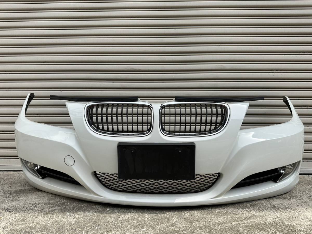 BMW3　E90　VA20　3シリーズ　後期純正フロントバンパー　中古　フォグ　グリル付き　ホワイト