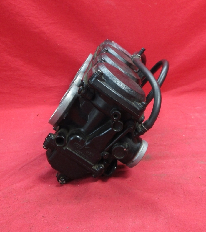 GPZ400F gpz400f 希少 希少！！ 凹み傷あり錆あり 人気 黒赤 タンク