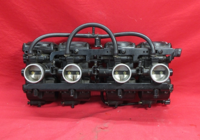 GPZ400F gpz400f 希少 希少！！ 凹み傷あり錆あり 人気 黒赤 タンク