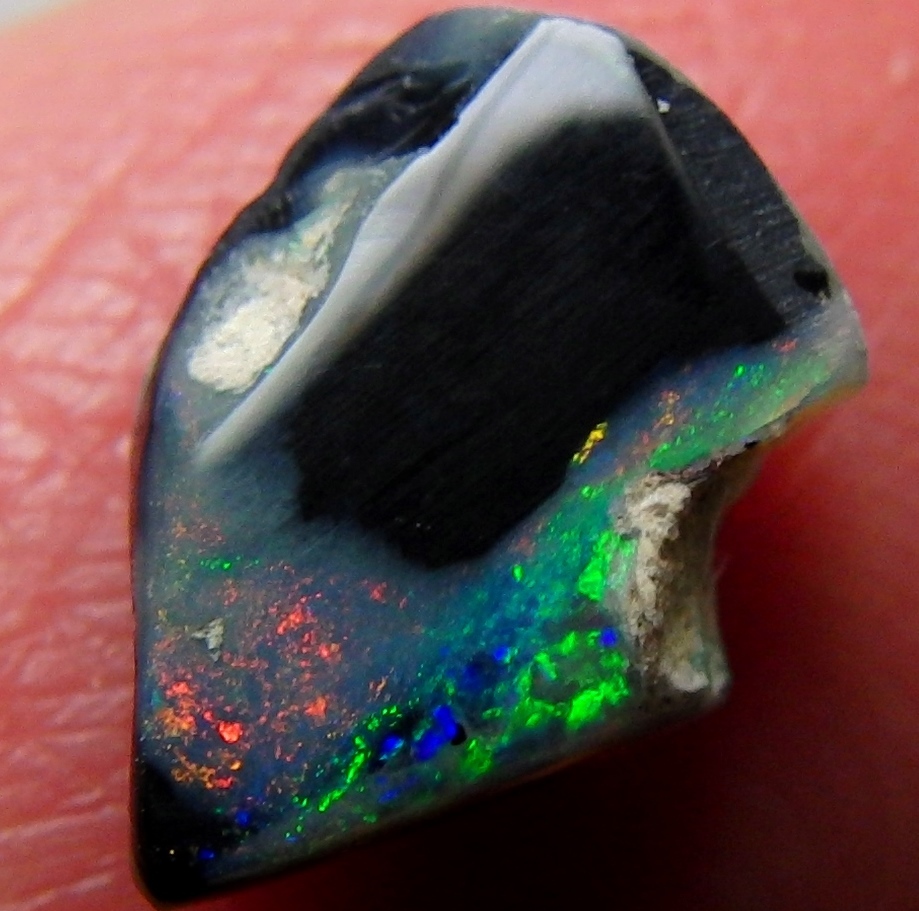 激レア漆黒のN1ブラックポッチ 1.50cts 天然ブラックオパール 原石  